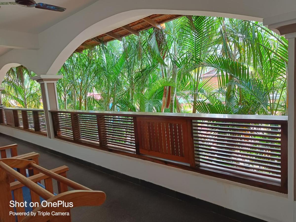 Dunhill Beach Resort Agonda Exteriör bild