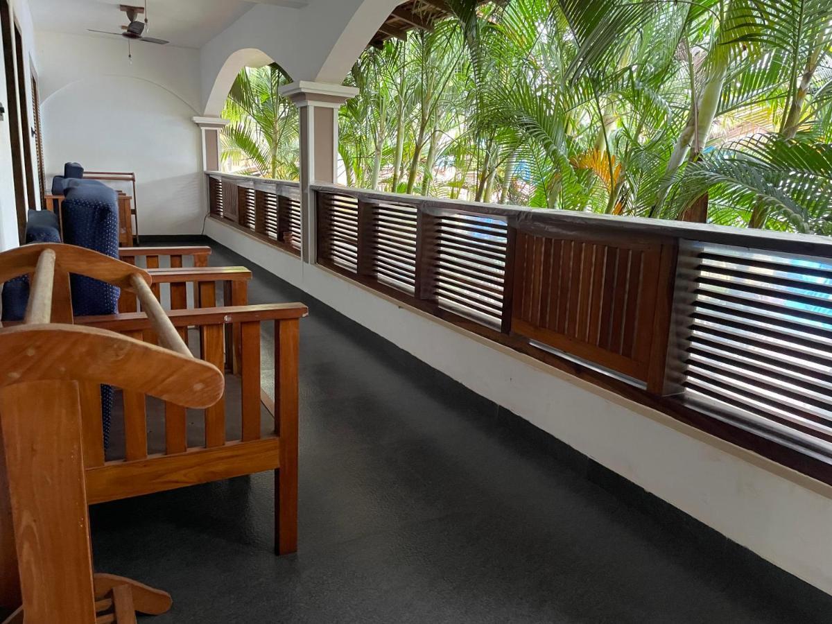 Dunhill Beach Resort Agonda Exteriör bild