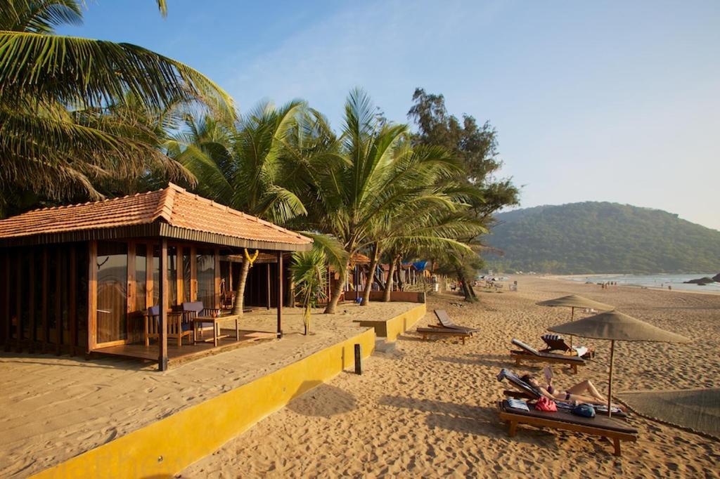 Dunhill Beach Resort Agonda Exteriör bild