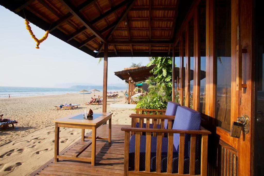Dunhill Beach Resort Agonda Exteriör bild